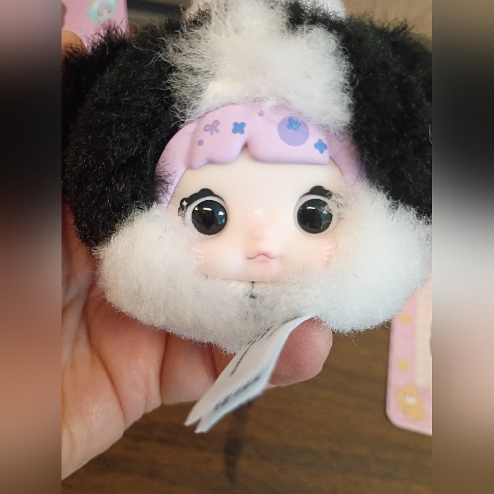 Nommi “Sweetness 100%" Blueberry Pie Mini Plush Pendant Toy - Picture 6 of 9